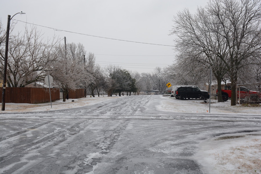 Winter weather forces ISD, city closures