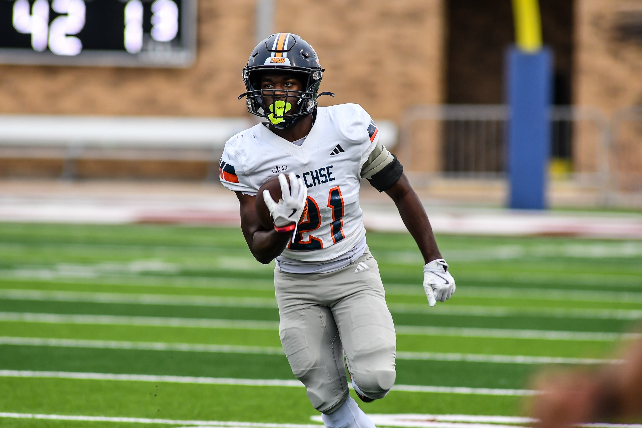 Sachse outlasts Naaman Forest, clinches playoff berth