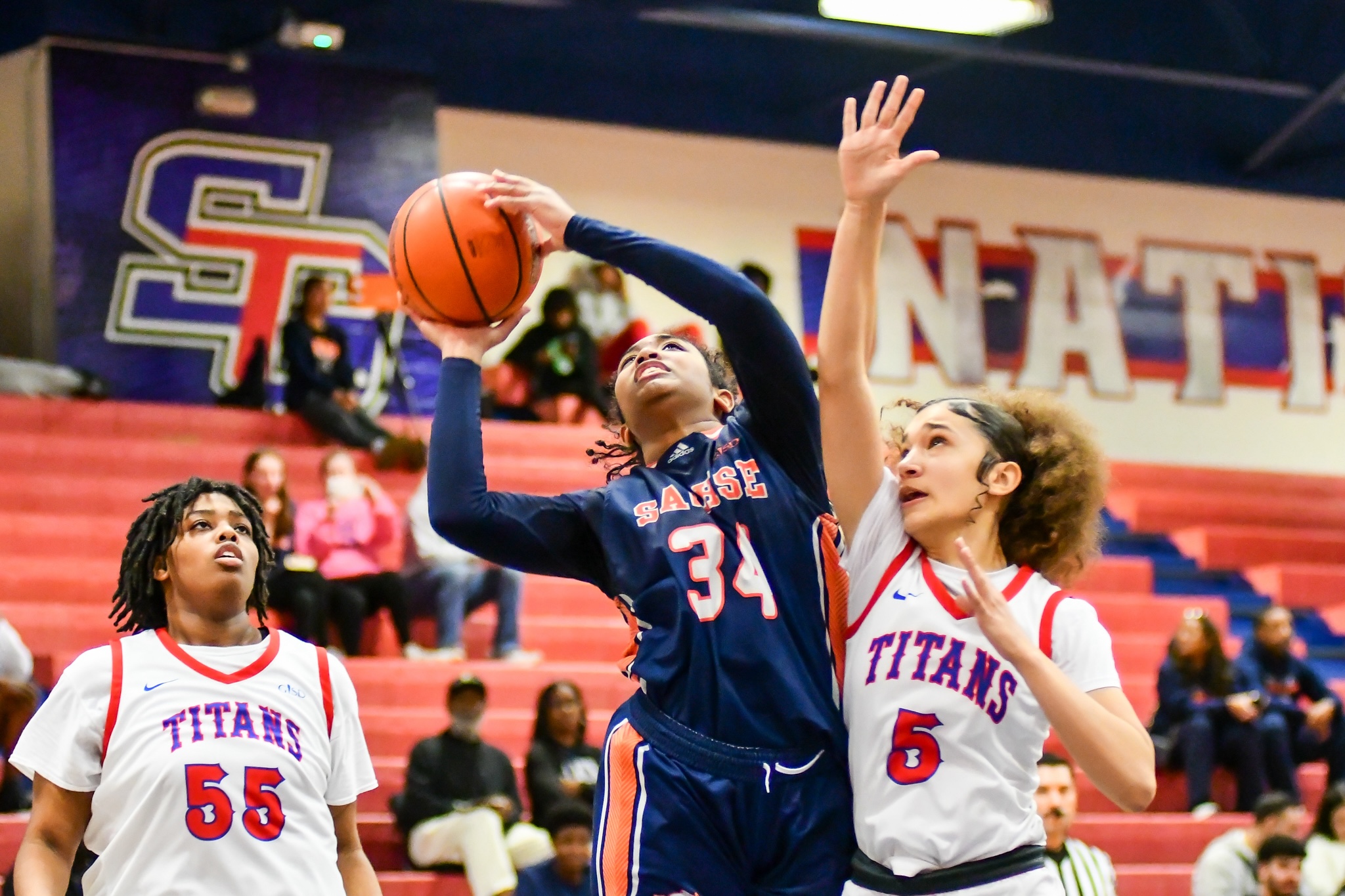 Gregory’s school-record 36 points paces Sachse; Mustang boys win